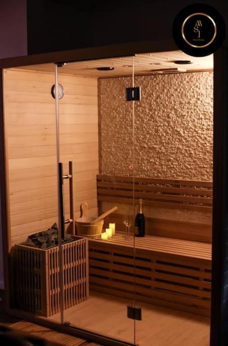 Love Room - Sauna - Jacuzzi Montereau-faut-Yonne Exterior foto